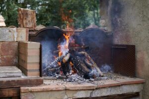 Villa Rogheta Italien Toskana Garten Natur Feuerstelle